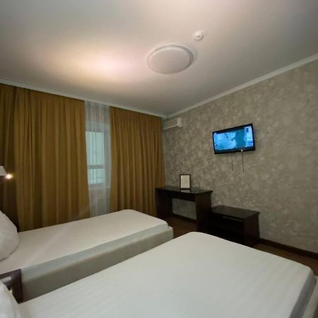 Diar Hotel Atyrau Exterior photo