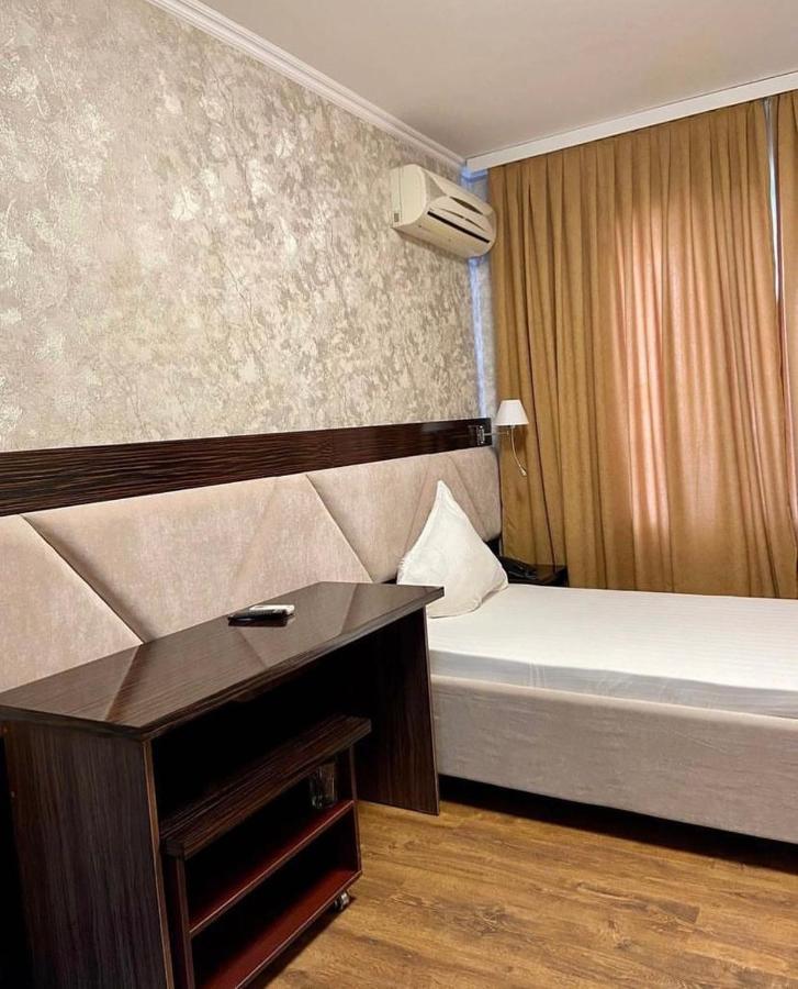 Diar Hotel Atyrau Exterior photo