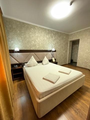Diar Hotel Atyrau Exterior photo